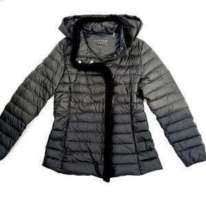 Cole Haan Women’s Black Down Puffer Jacket w Hood & Faux Fur Trim Sz M